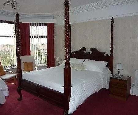 Gæstehus East Mount House 3*