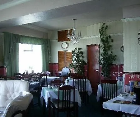 Gæstehus East Mount House 3*