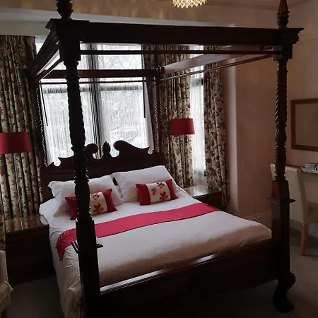 Guest house East Mount House Barrow-in-Furness