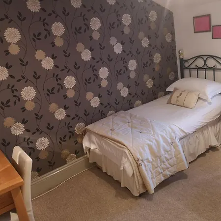 East Mount House 3* Barrow-in-Furness