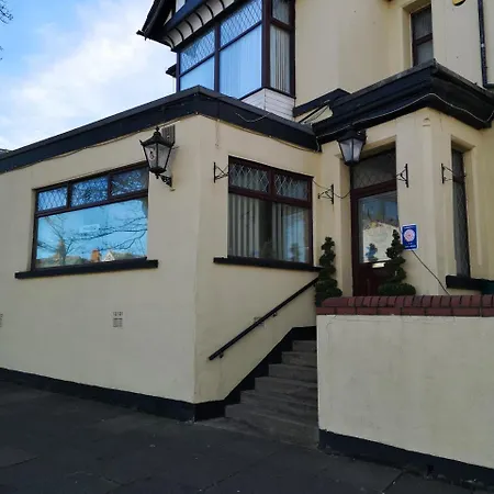 East Mount House 3* Barrow-in-Furness