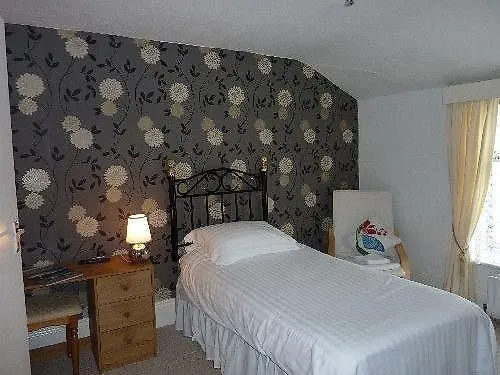 Guest house East Mount House Barrow-in-Furness