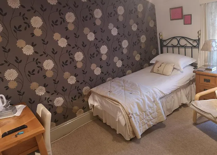 East Mount House 3* Barrow-in-Furness