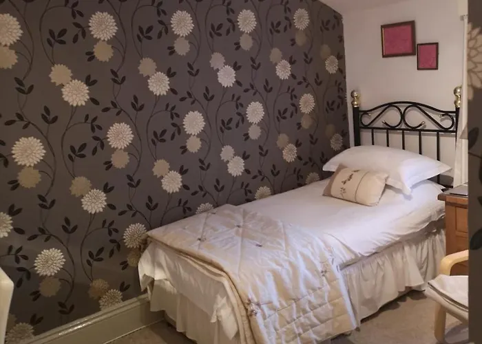 East Mount House Guest house